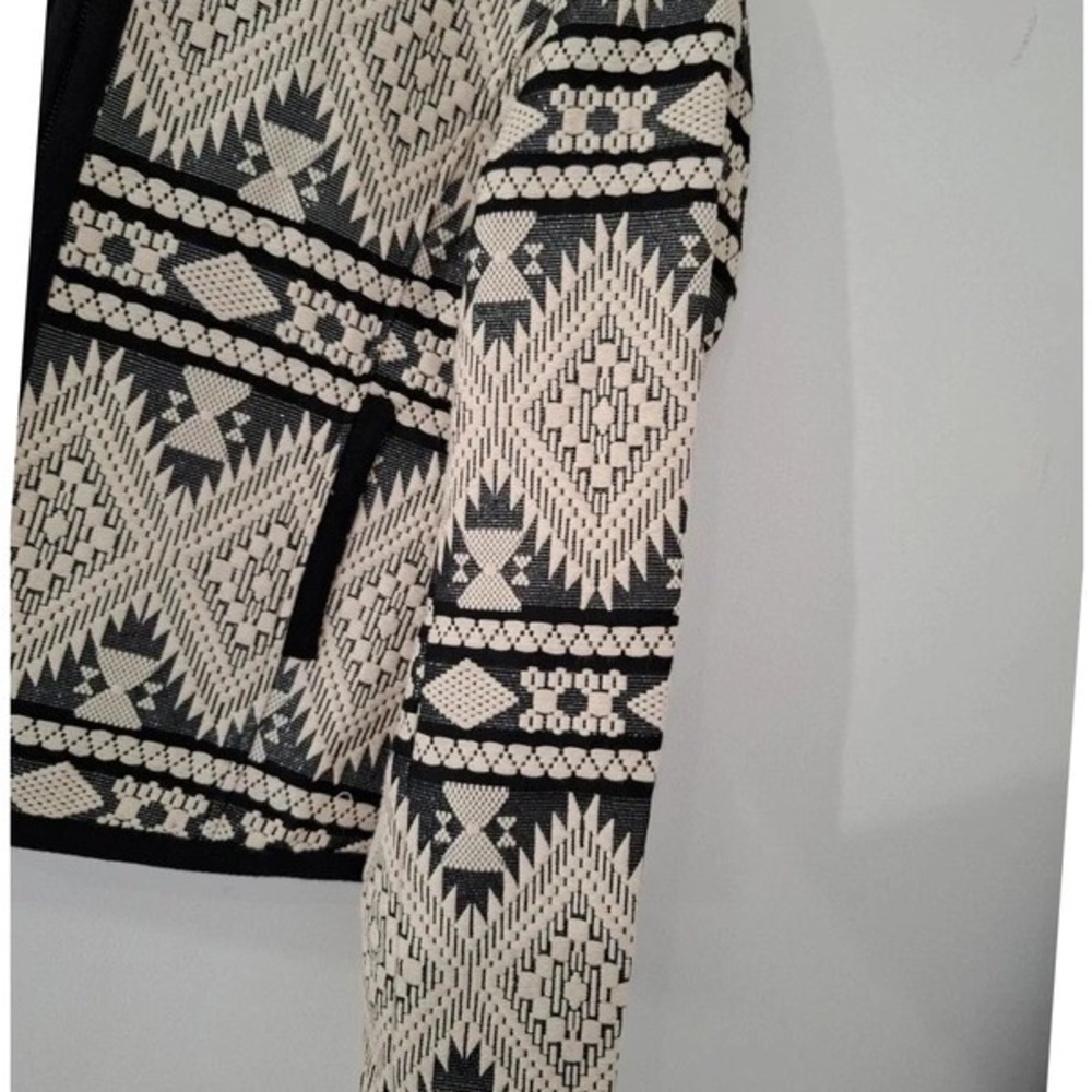 Geometric Patterned Jacket - image 3